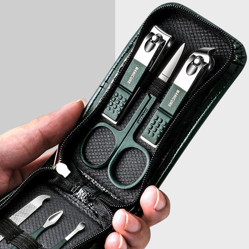 Ensemble de ciseaux à ongles et outil de manucure