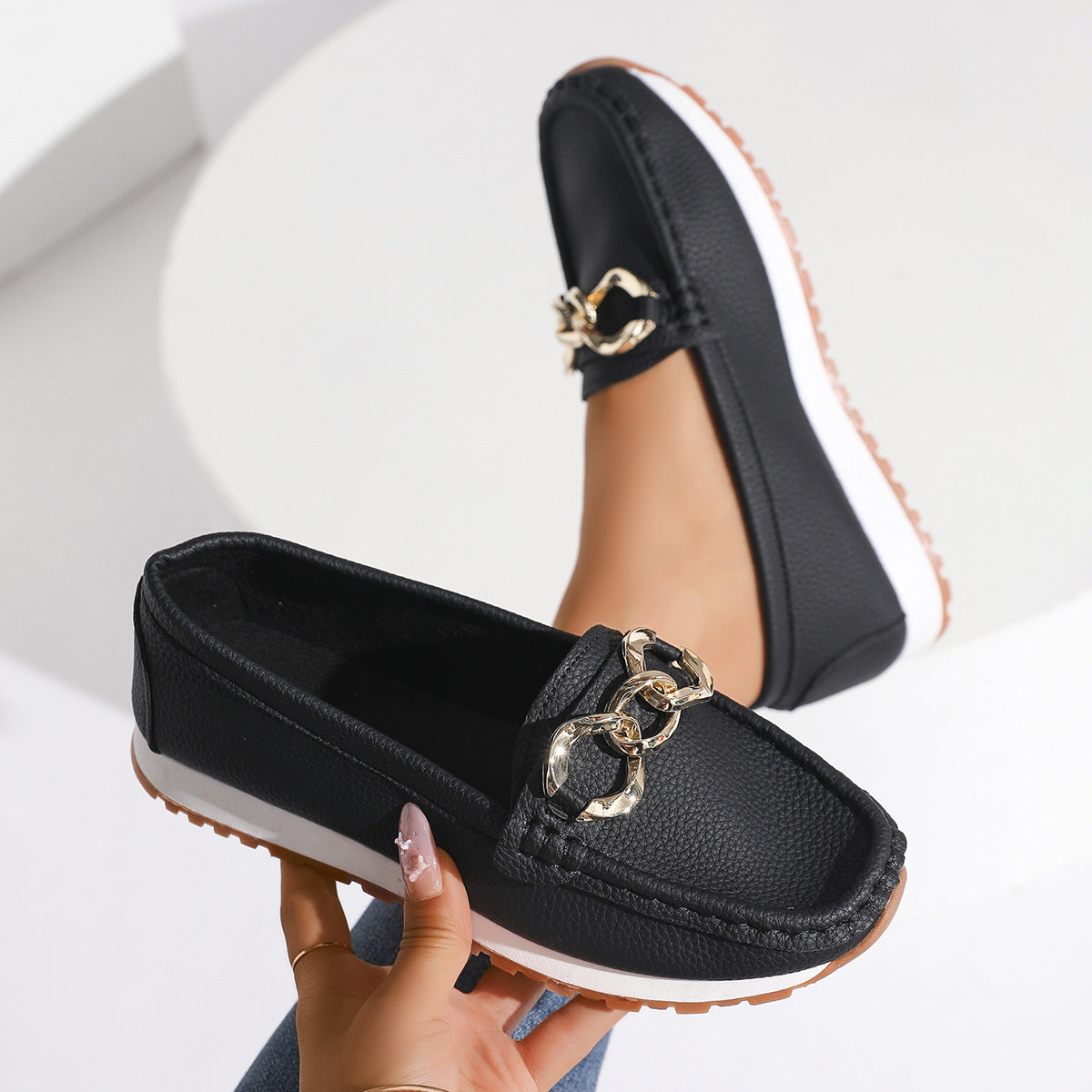 Chaînes Flats Womens Fashion Casual Chaussures coulissantes confortables Mocassins Printemps automne